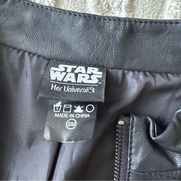Star Wars: The Last Jedi Kylo Ren Lightsaber Moto Jacket - Picture 3 of 6